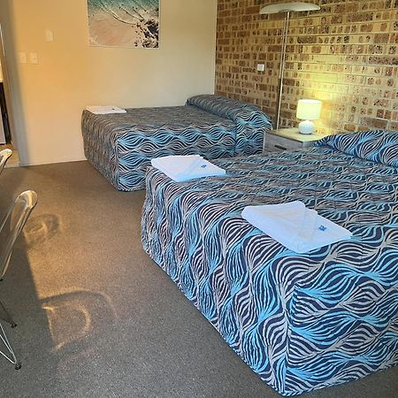 Golden Beach Motor Inn, Caloundra Buitenkant foto