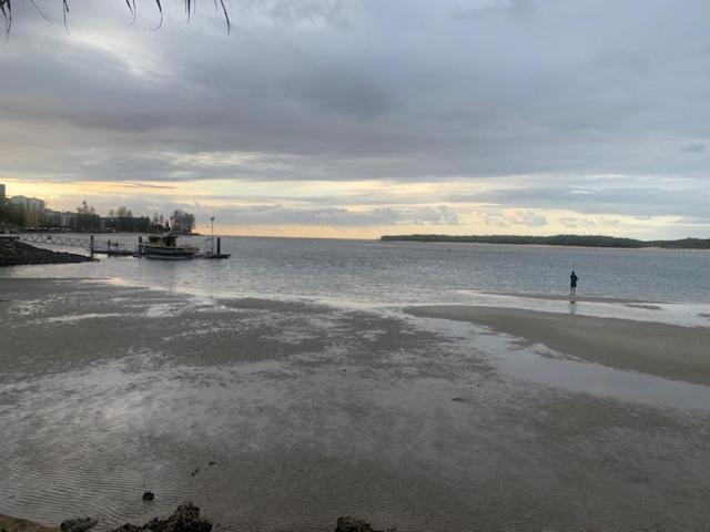 Golden Beach Motor Inn, Caloundra Buitenkant foto