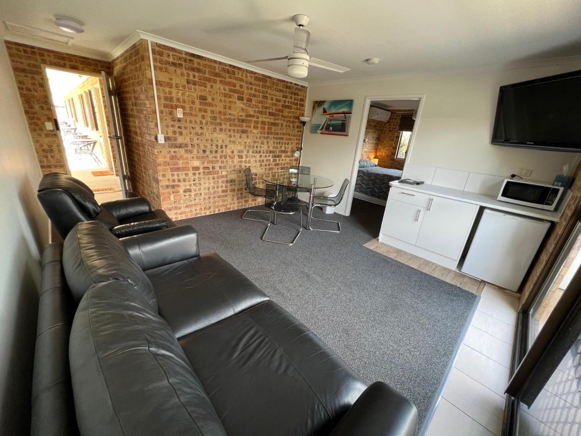 Golden Beach Motor Inn, Caloundra Buitenkant foto