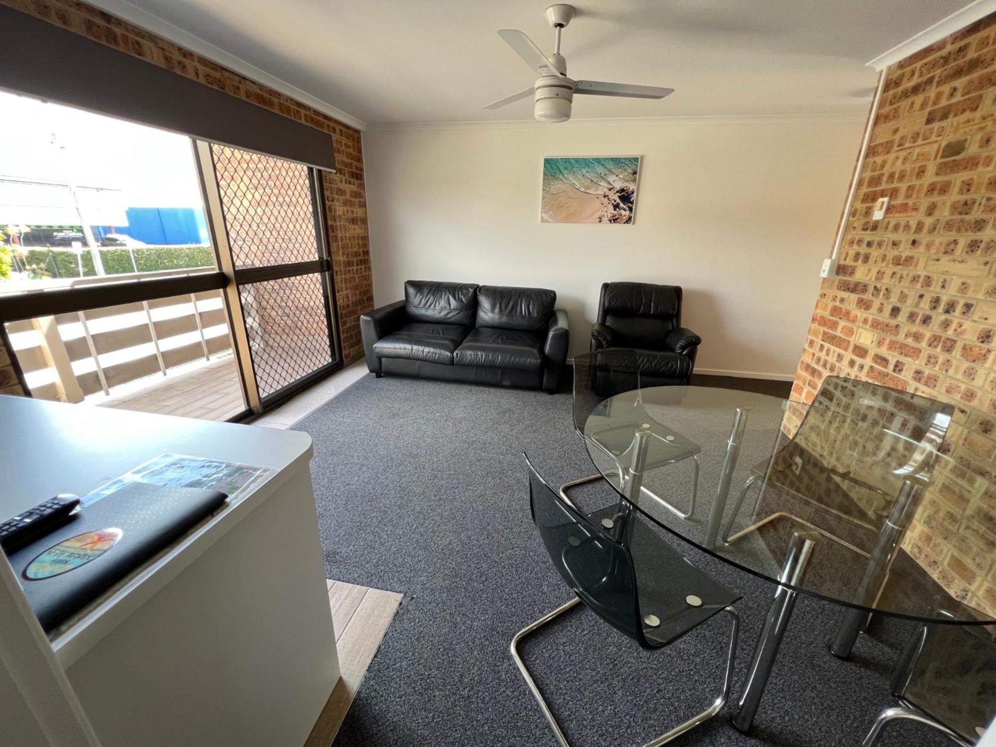 Golden Beach Motor Inn, Caloundra Buitenkant foto