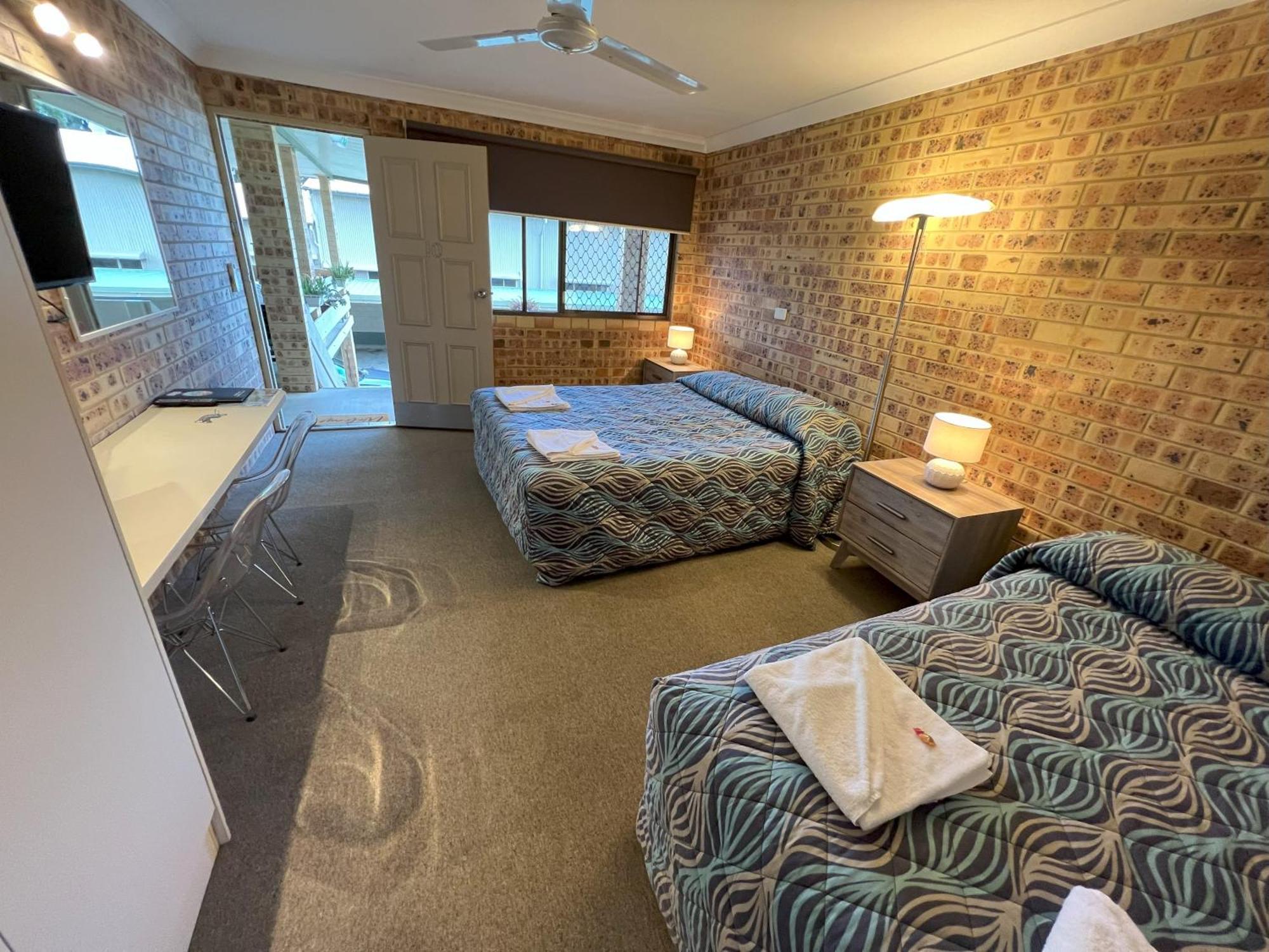 Golden Beach Motor Inn, Caloundra Buitenkant foto