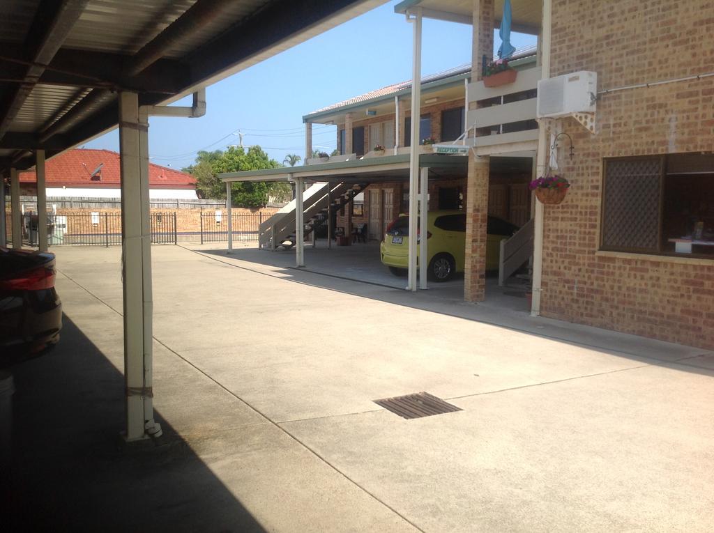 Golden Beach Motor Inn, Caloundra Buitenkant foto